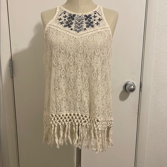 Taylor & Sage Cream Lace Top - Picture 2 of 5